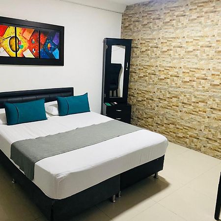 Hotel Tree House 麦德林 外观 照片
